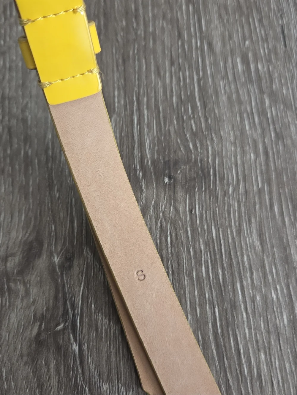 J. Crew Skinny Yellow Patent Leather Belt Size Small - Picture 4 of 6